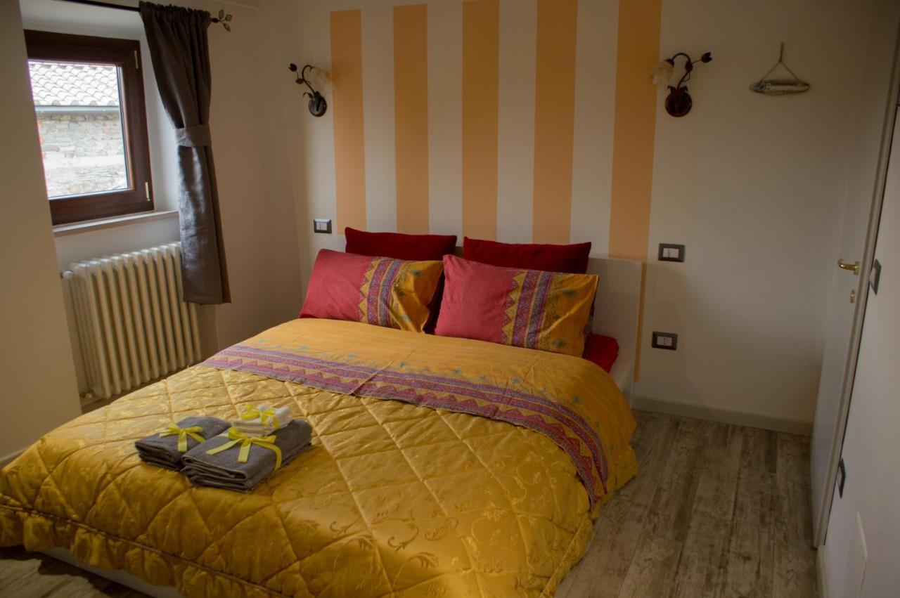 Bed and Breakfast Antica Dimora Del Pellegrino Ангьяри Экстерьер фото